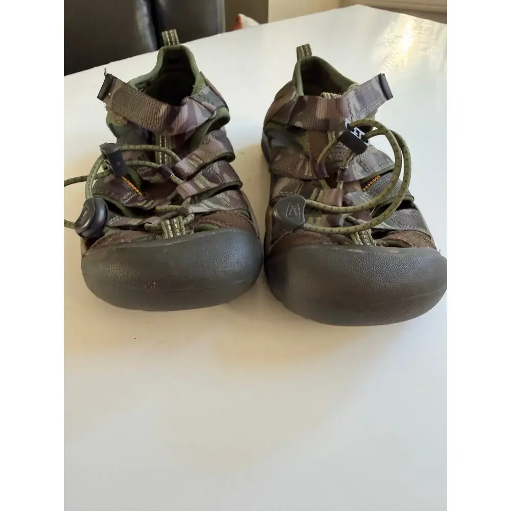 Adventure-Ready KEEN Newport H2 Sandals - Boys Size 2